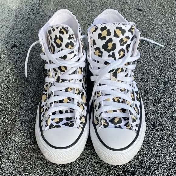 Converse Chuck Taylor Unisex Leopard Print High Top Sneakers- Women’s 6 - Picture 3 of 11